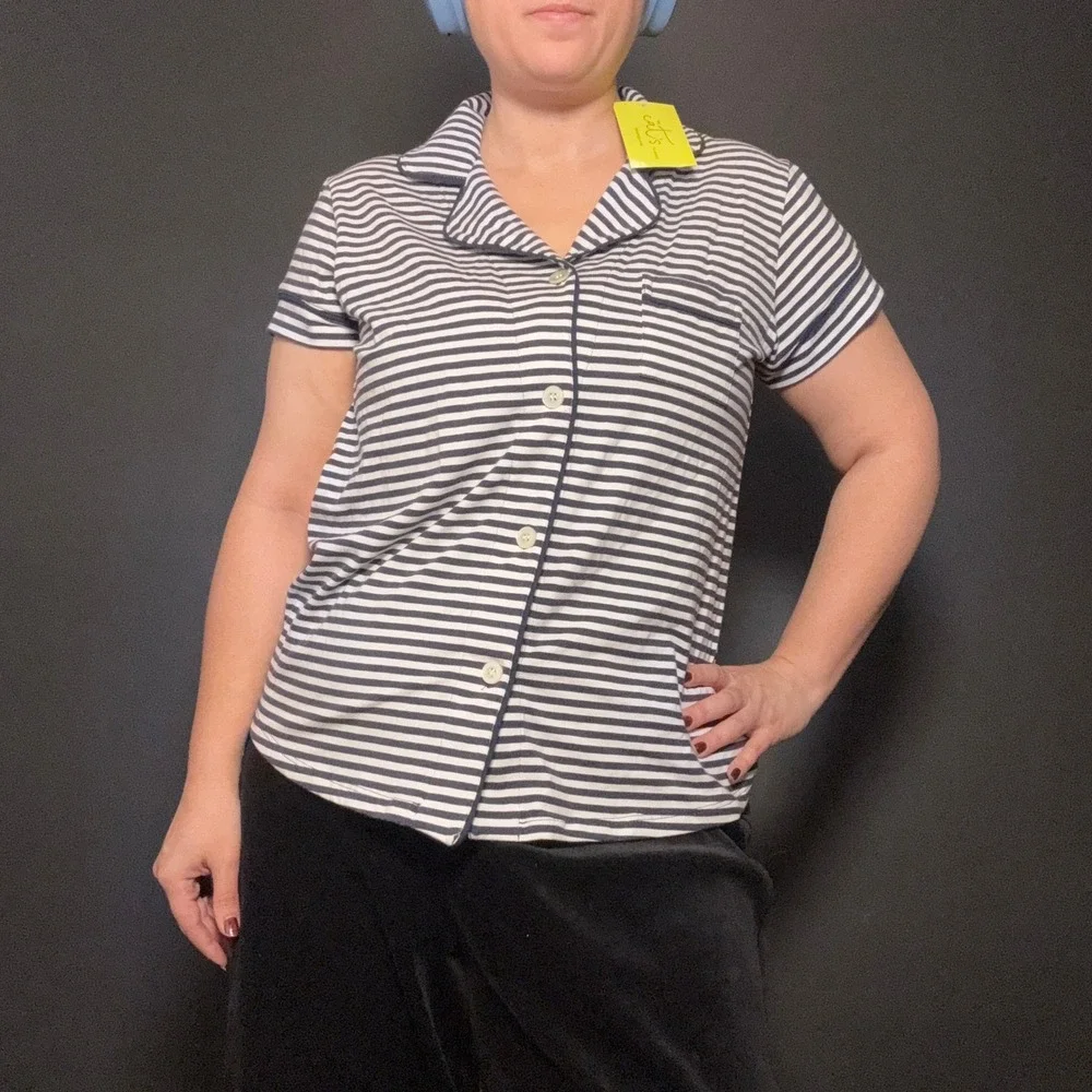 The Cat's Pajamas Womens Navy White Striped Short Sleeve Button Pajama Top M NWT